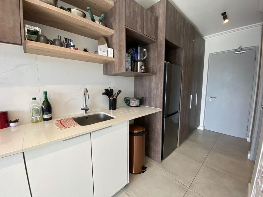 To Let 1 Bedroom Property for Rent in Table View Western Cape